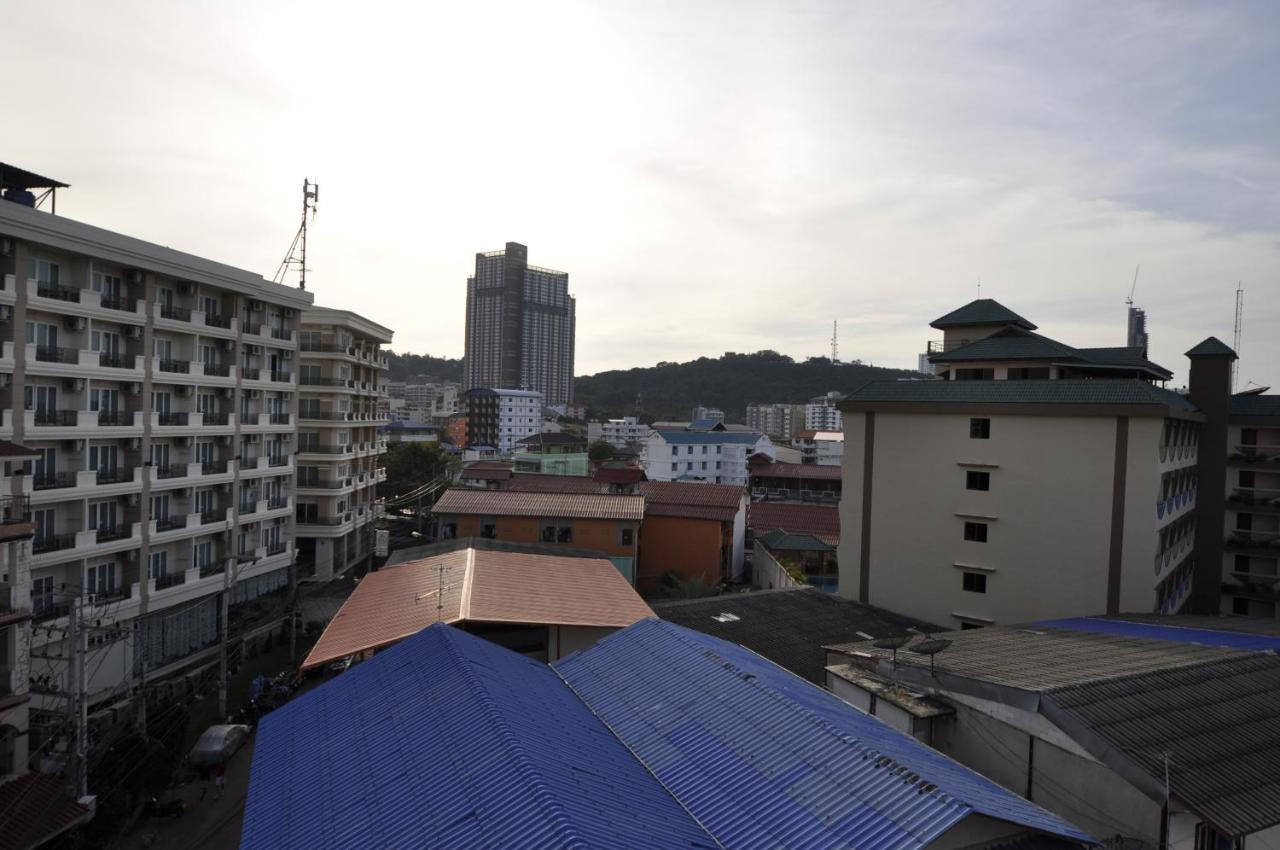เคอนิก แมนชั่น Hotel Pattaya ภายนอก รูปภาพ